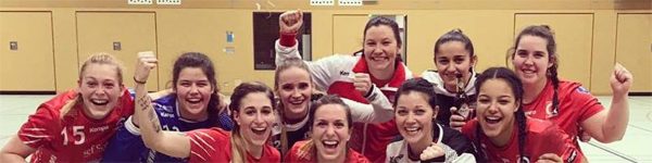 Banner Frauen Jubel